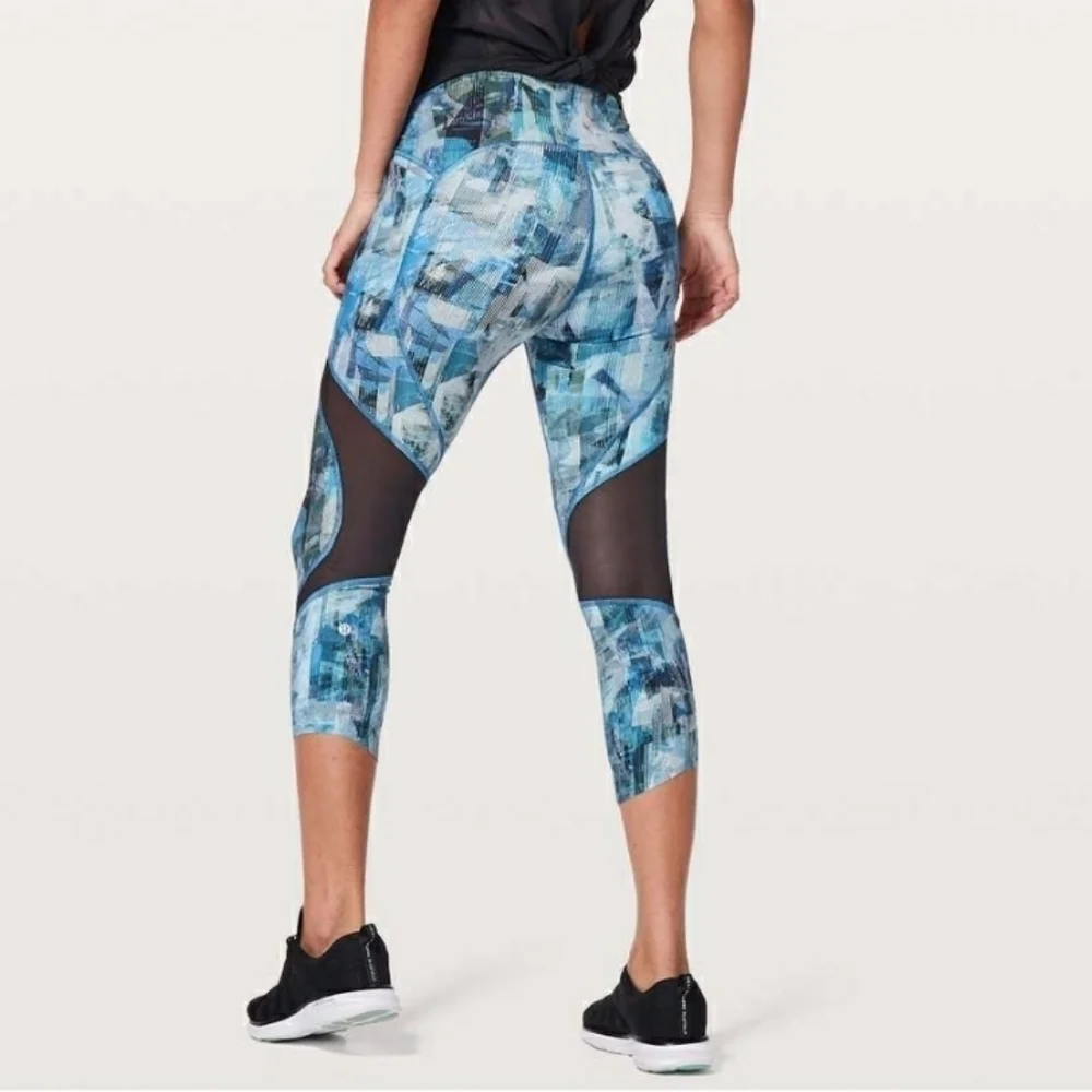 Lululemon On Pace Crop *21